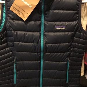 New with tags XS Patagonia Navy Vest